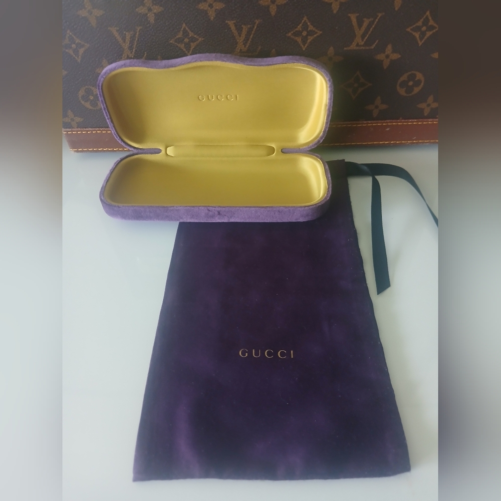 Gucci Purple Velvet Eyeglasses / Sunglasses Case